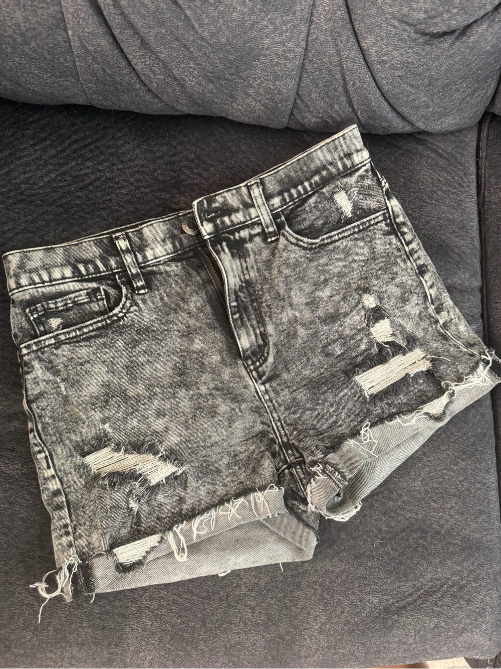 SO Washed Black Distressed Denim Shorts size 9 juniors